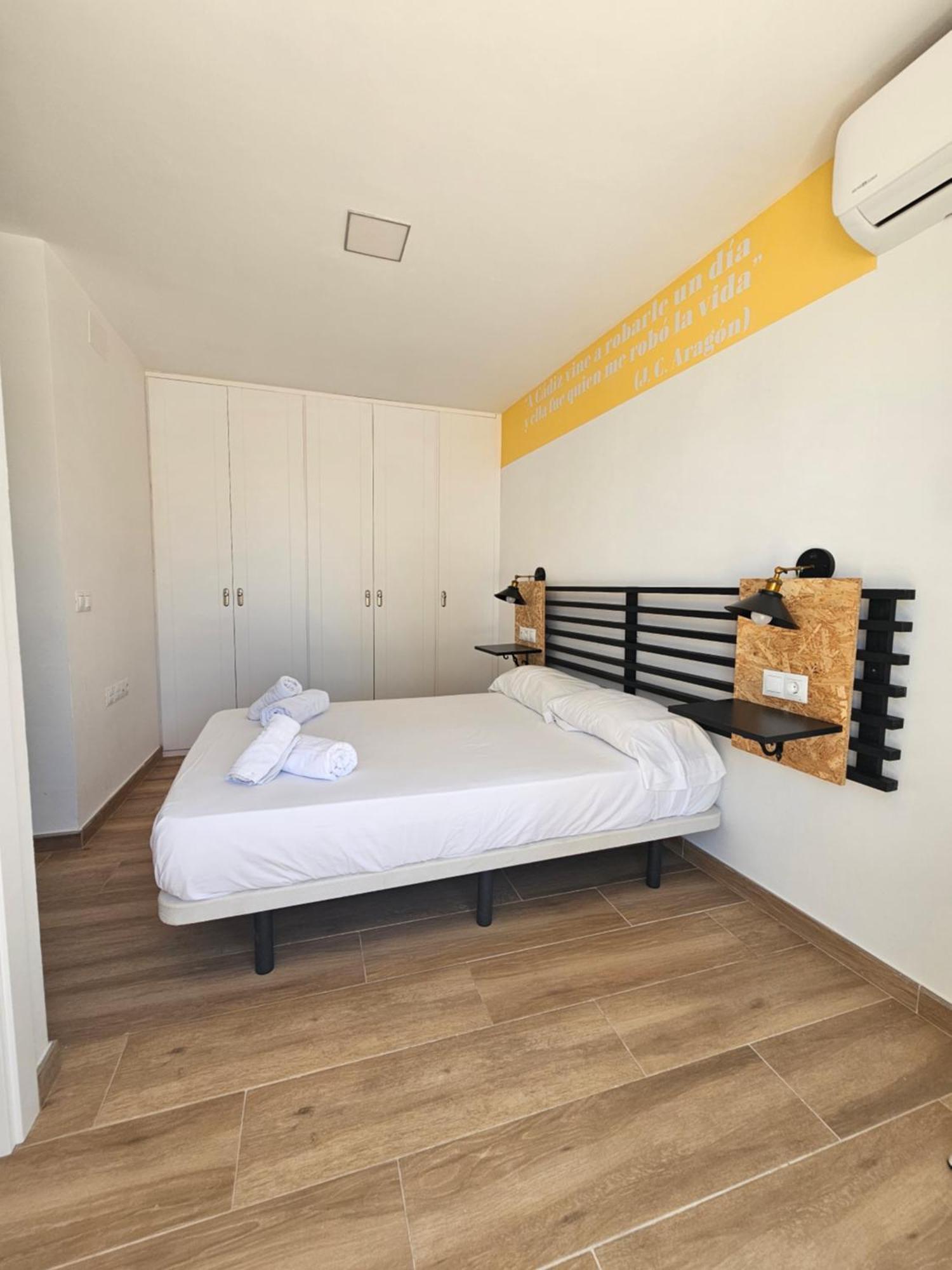 Planeta Cadiz Apartaments ภายนอก รูปภาพ